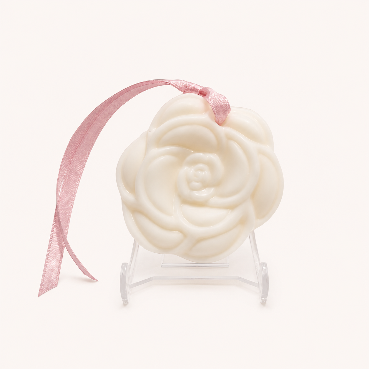 Ambientador em forma de rosa branca, aroma coco e baunilha